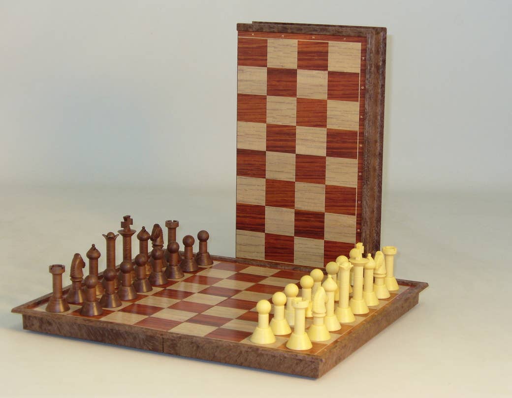 Chess Set - Folding Woody Magnetic - Bards & Cards