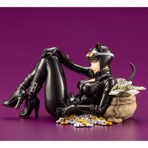 KOTOBUKIYA Bishoujo: DC Comics Catwoman Returns Statue - Bards & Cards