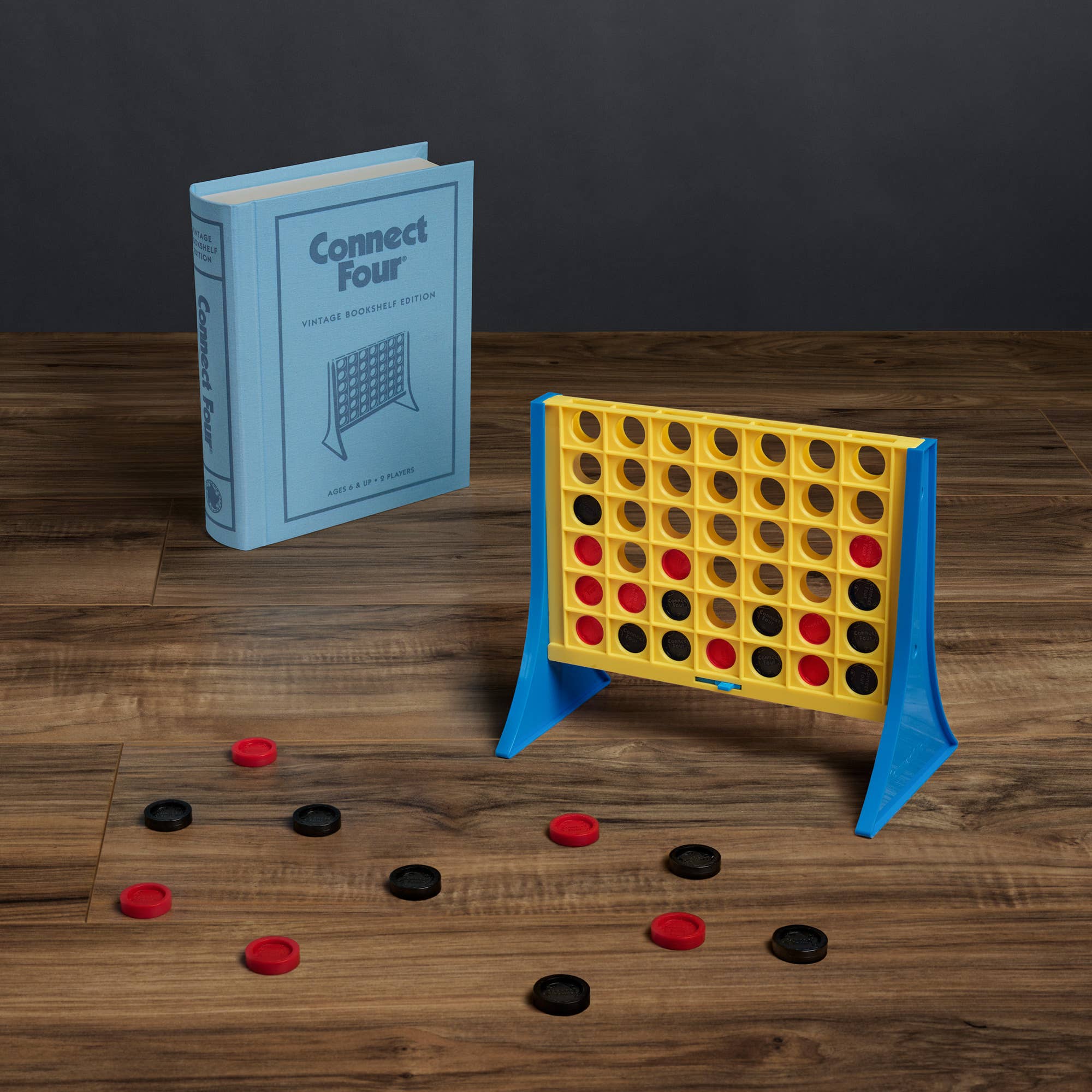 Connect 4 - Vintage Bookshelf Edition - Bards & Cards