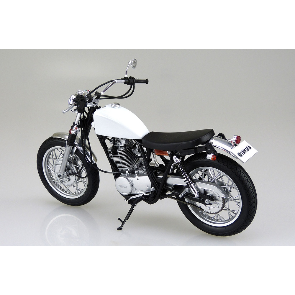 Aoshima: 1/12 Yamaha SR400S With Custom Parts Scale Model Kit #11