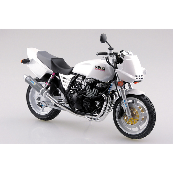 Aoshima: 1/12 Yamaha XJR400S with Custom Part Scale Model Kit #54 - Bards & Cards