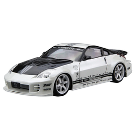 Aoshima: Nissan (2005) Top Secret Z33 Fairlady Z 1/24 Scale Model Kit #33 - Bards & Cards