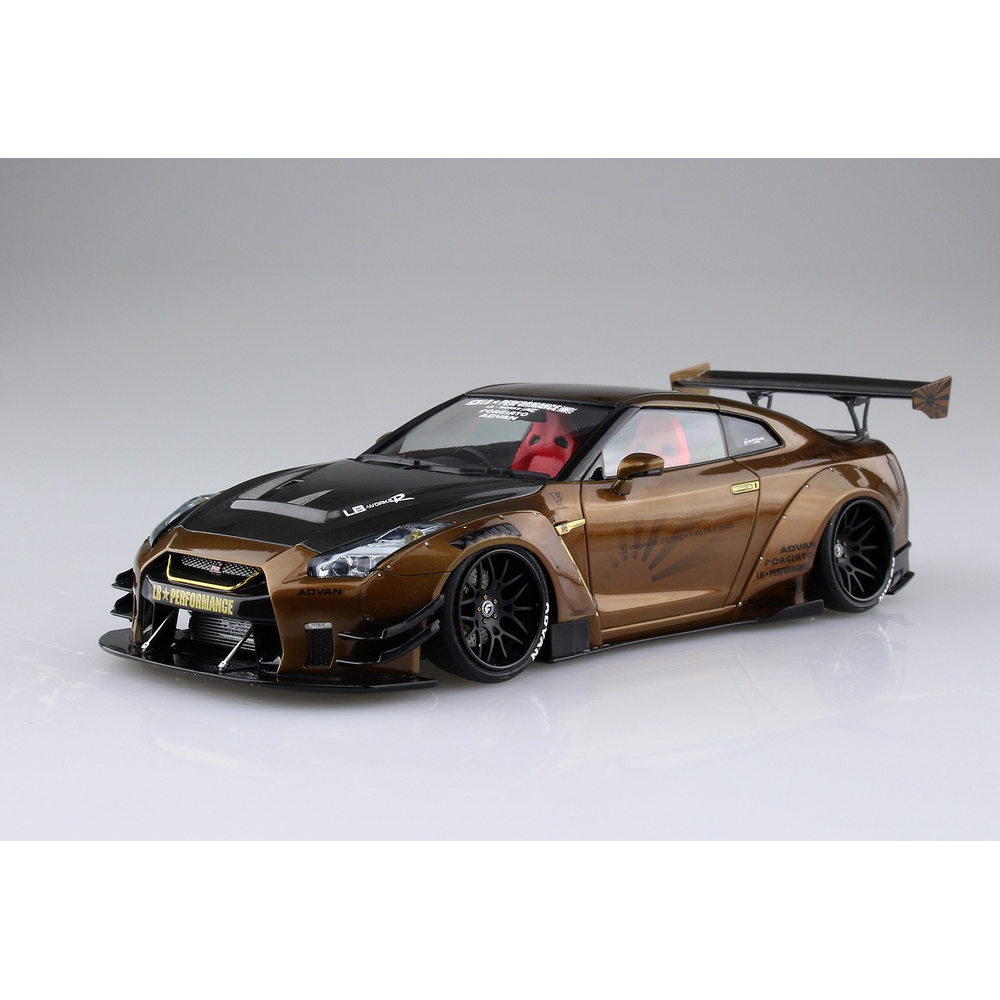 Aoshima: 1/24 LB-WORKS R35 GT-R type 2 Ver. 1 Scale Model Kit #12 - Bards & Cards