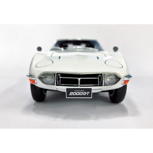 Aoshima: 1/24 TOYOTA MF10 2000GT '69 Scale Model Kit #01 - Bards & Cards