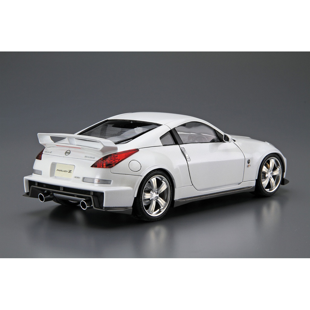 Aoshima: 1/24 Nissan Z33 FairladyZ Nismo '07 Scale Model Kit #69 - Bards & Cards
