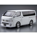 Aoshima: 1/24 Boxystyle TRH200V Toyota Hiace GL'10 Scale Model Kit #03 - Bards & Cards