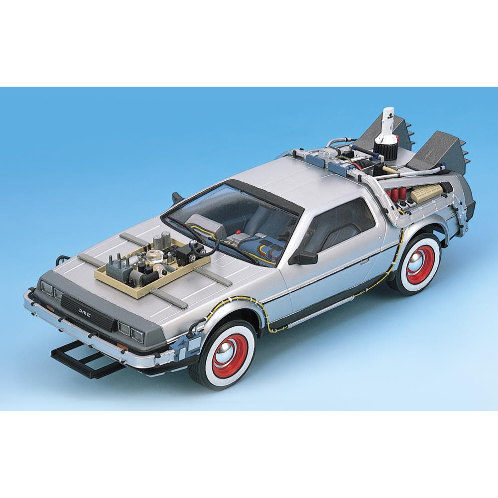 Aoshima: 1/24 Back To The Future Delorean From Part III & Railroad Ver. Scale Model Kit #BT-03