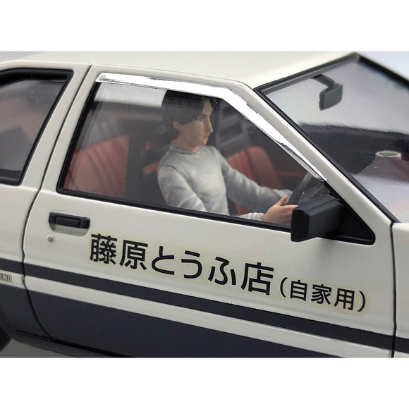 Aoshima: 1/24 Initial D - Takumi Fujiwara AE86 Trueno (Project D Ver.) with Driver Scale Model Kit #14 - Bards & Cards