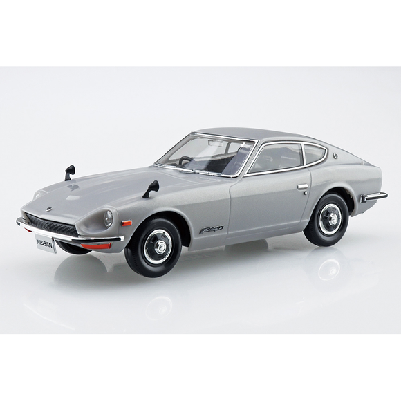 Aoshima: 1/32 The Snap Kit Nissan S30 FAIRLADY Z (Silver) Scale Model Kit #13-D - Bards & Cards