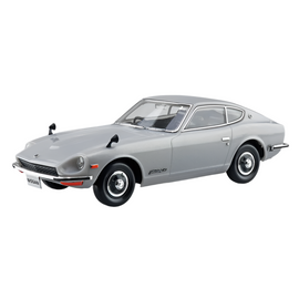 Aoshima: 1/32 The Snap Kit Nissan S30 FAIRLADY Z (Silver) Scale Model Kit #13-D - Bards & Cards