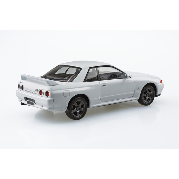 Aoshima: 1/32 The Snap Kit Nissan R32 Skyline GT-R (Crystal White) Scale Model Kit #14-B - Bards & Cards