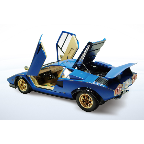 Aoshima: 1/24 '76 WOLF Countach Version 2 Scale Model Kit #18 - Bards & Cards