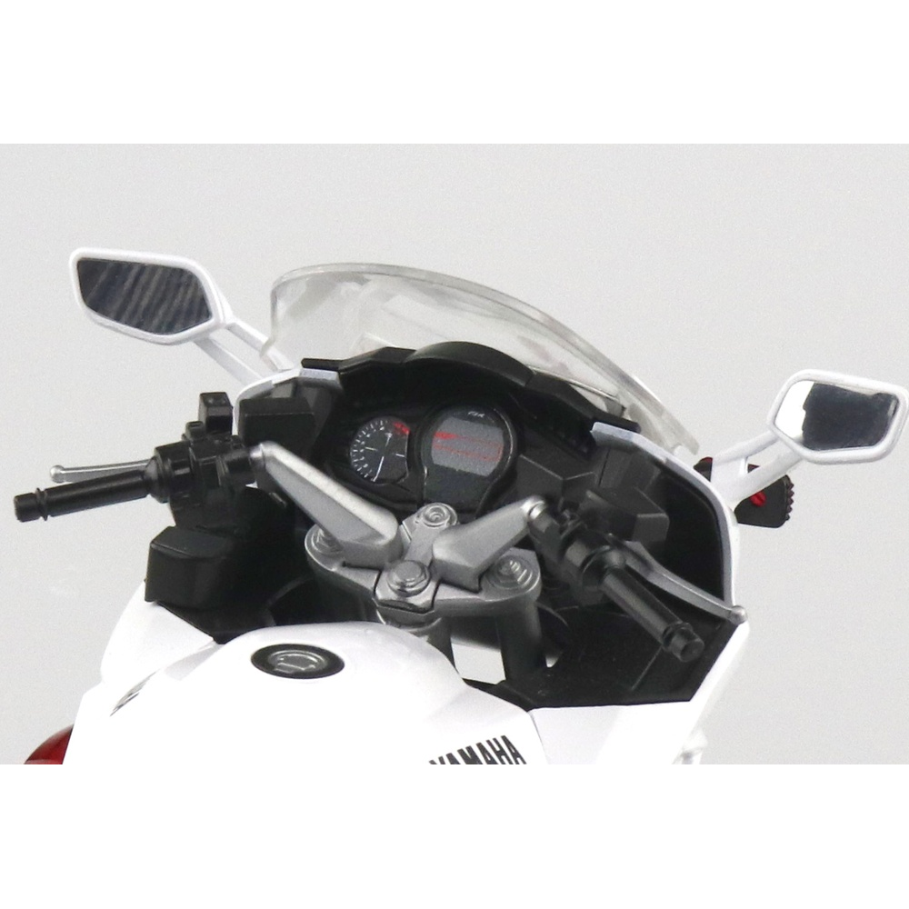 Aoshima: 1/12 Scale Yamaha FJR1300P Police Die-Cast Motorcycle