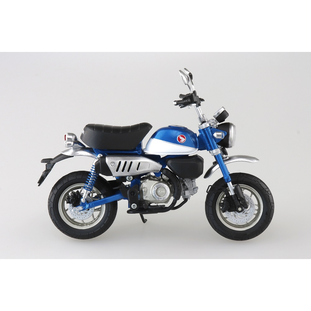 Aoshima: 1/12 Scale Honda Monkey 125 (Pearl Glittering Blue) Diecast Motorcycle - Bards & Cards