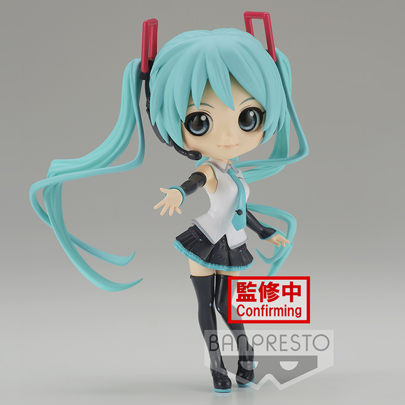 Banpresto Q Posket: Vocaloid - Hatsune Miku V4X Style (Ver. A) - Bards & Cards
