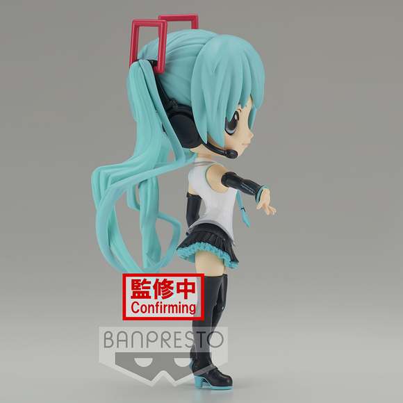 Banpresto Q Posket: Vocaloid - Hatsune Miku V4X Style (Ver. A) - Bards & Cards