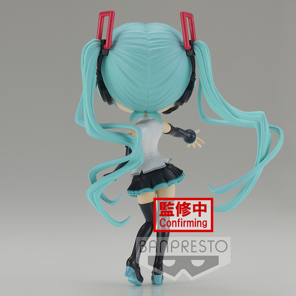 Banpresto Q Posket: Vocaloid - Hatsune Miku V4X Style (Ver. A) - Bards & Cards