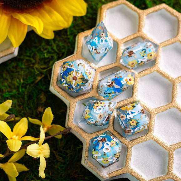 Bees And Flower Handmade Resin DND Dice Set - Bards & Cards
