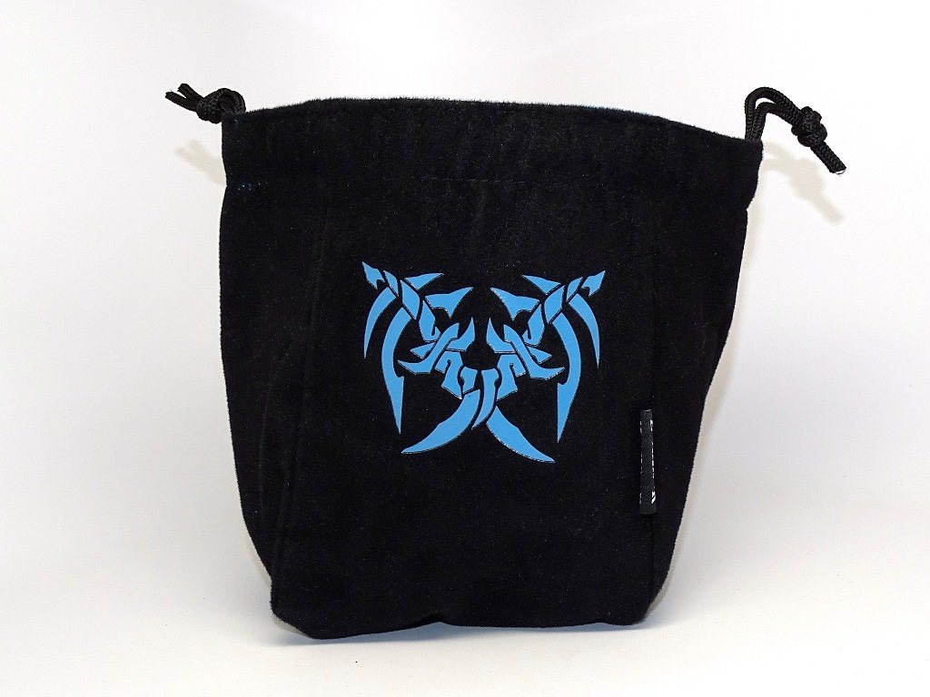 Assassin's Blades Reversible Microfiber Self-Standing Large Dice Bag - 0