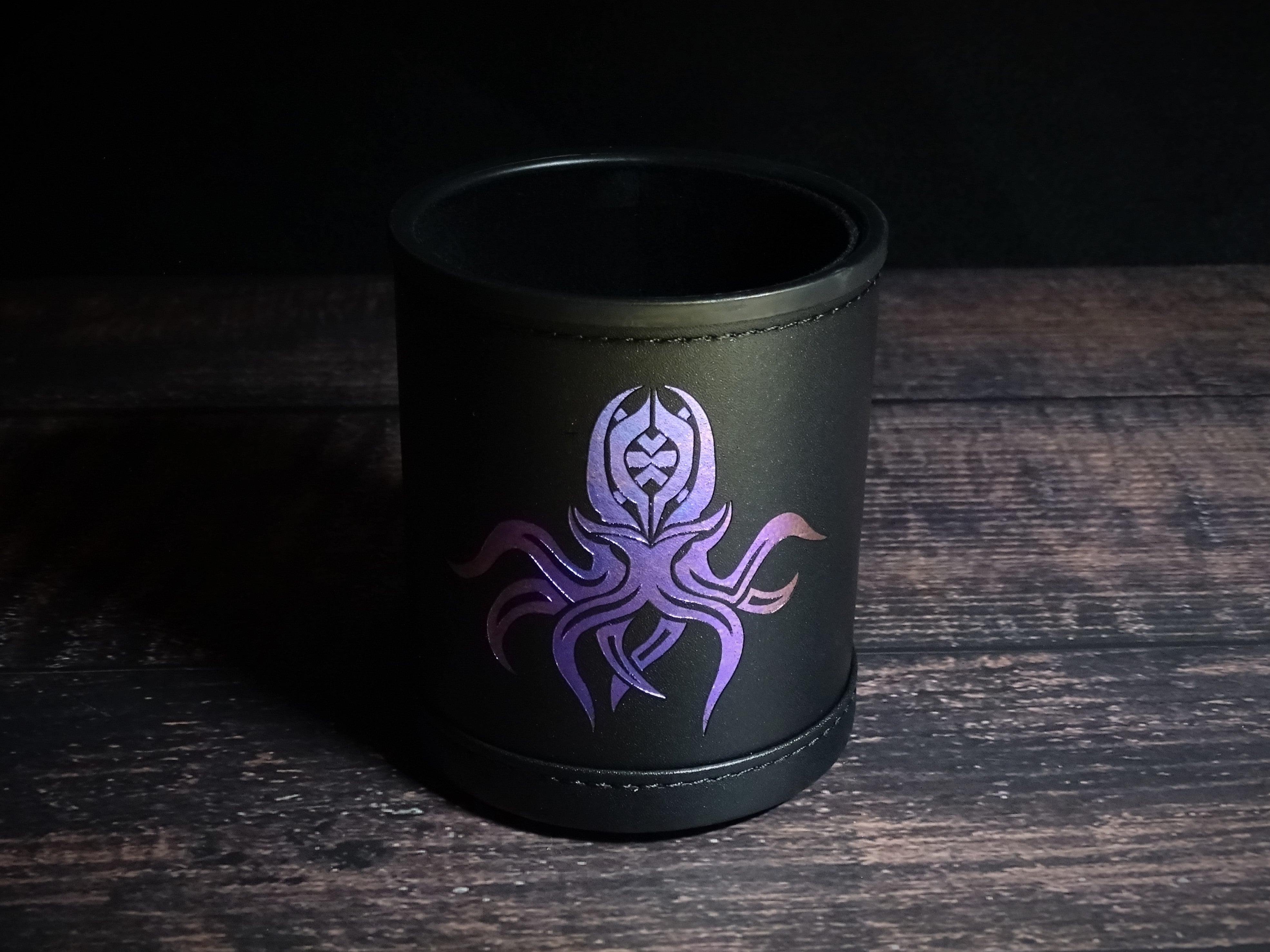 Color Shift Dice Cup - Cthulhu - Bards & Cards