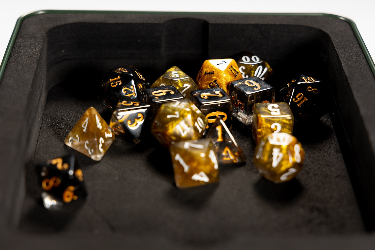 Epic Character Class Dice Set: The Game Master - Bards & Cards