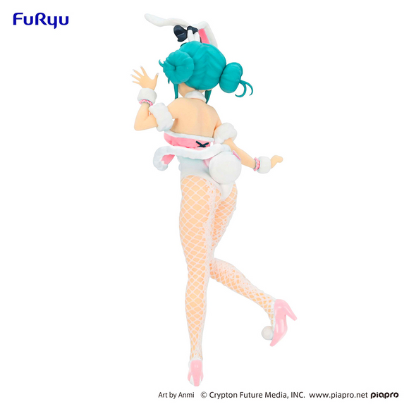[PRE-ORDER] FuRyu: BiCute Bunnies - Hatsune Miku White Rabbit (Baby Pink Ver.) Figure - Bards & Cards