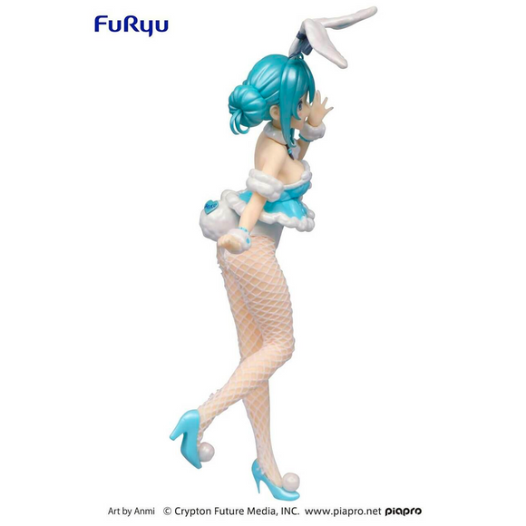 FuRyu: BiCute Bunnies - Hatsune Miku White Rabbit (Pearl Color Ver.) Figure - Bards & Cards