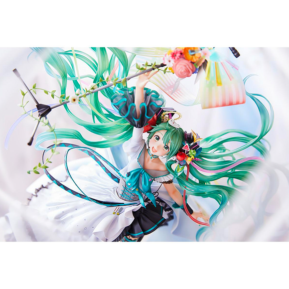 Good Smile Company: Character Vocal Series 01 - Hatsune Miku: Memorial Dress Version 1/7 Scale Figure - Bards & Cards
