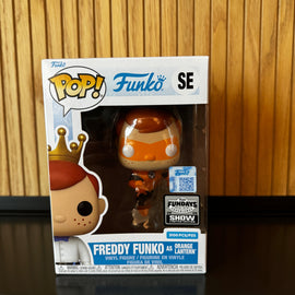 Funko Fundays Experience 2025: Pop! Originals DC Freddy Funko as Orange Lantern () LE3100 - Bards & Cards