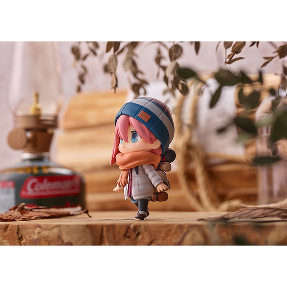Good Smile Company: Nendoroid: Laid-Back Camp - Nadeshiko Kagamihara (Solo Camp Ver.) #1623-DX - Bards & Cards