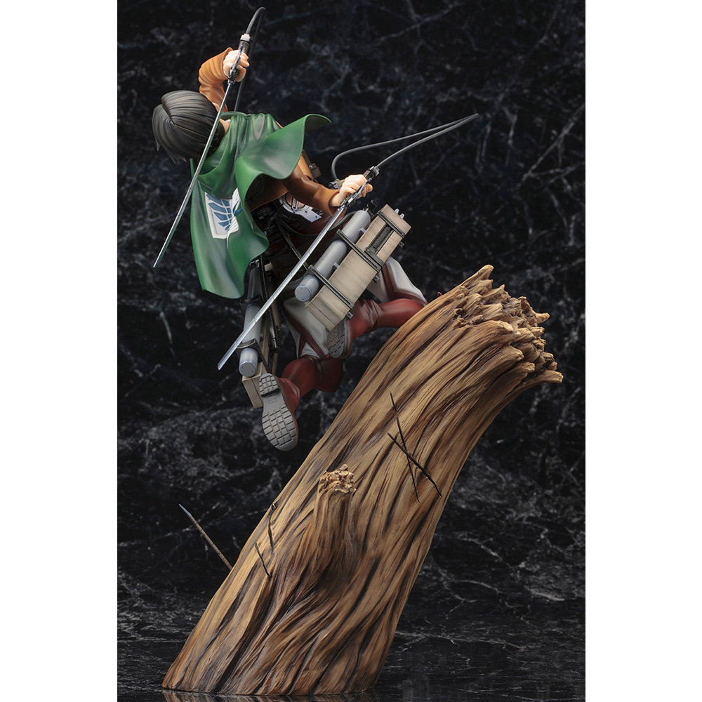 KOTOBUKIYA ARTFX J: Attack on Titan - Levi Renewal Package Ver. 1/7 Scale Figure - Bards & Cards