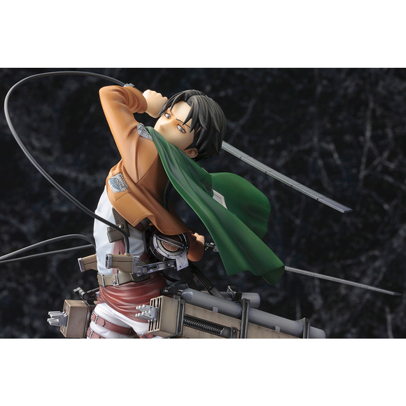 KOTOBUKIYA ARTFX J: Attack on Titan - Levi Renewal Package Ver. 1/7 Scale Figure - Bards & Cards