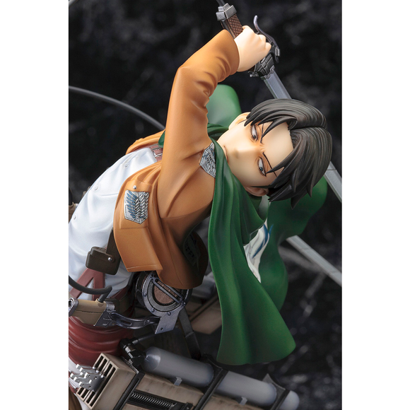 KOTOBUKIYA ARTFX J: Attack on Titan - Levi Renewal Package Ver. 1/7 Scale Figure - Bards & Cards