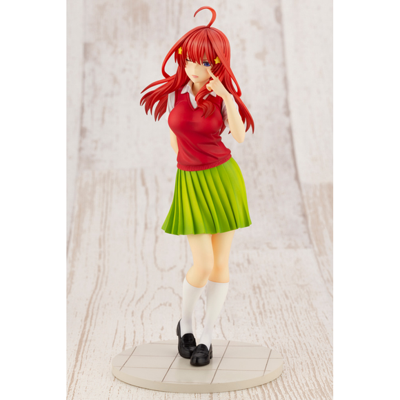 KOTOBUKIYA ARTFX J: The Quintessential Quintuplets - Itsuki Nakano 1/8 Scale Statue - Bards & Cards