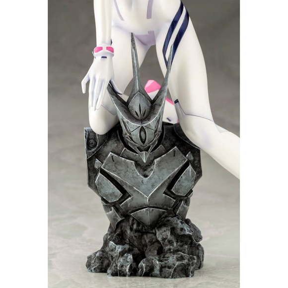 KOTOBUKIYA: Evangelion: 3.0+1.0 Thrice Upon a Time - Mari Makinami Illustrious White Plugsuit Ver. 1/6 Scale Figure - Bards & Cards