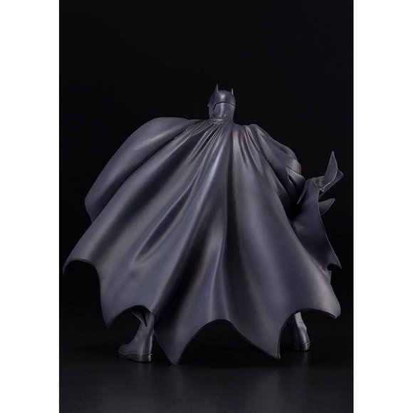 KOTOBUKIYA ARTFX: DC Comics - Batman (Hush Renewal Package) Statue - Bards & Cards