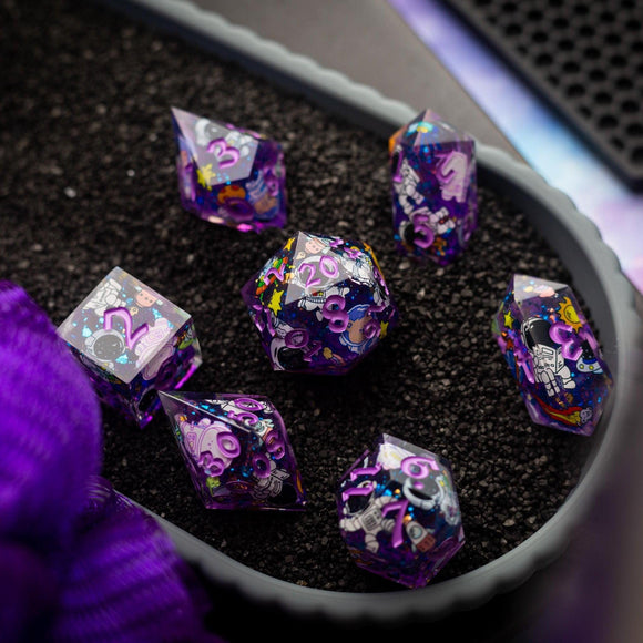Space Bear Handmade Resin DND Dice Set - Bards & Cards