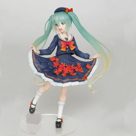 Taito: Hatsune Miku - Hatsune Miku (3rd Season Autumn Version) Figure - Bards & Cards