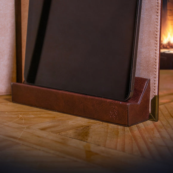 Magnetic Tablet Holder - Digital Display Mount for Game Master Screen & D&D Tools - Bards & Cards