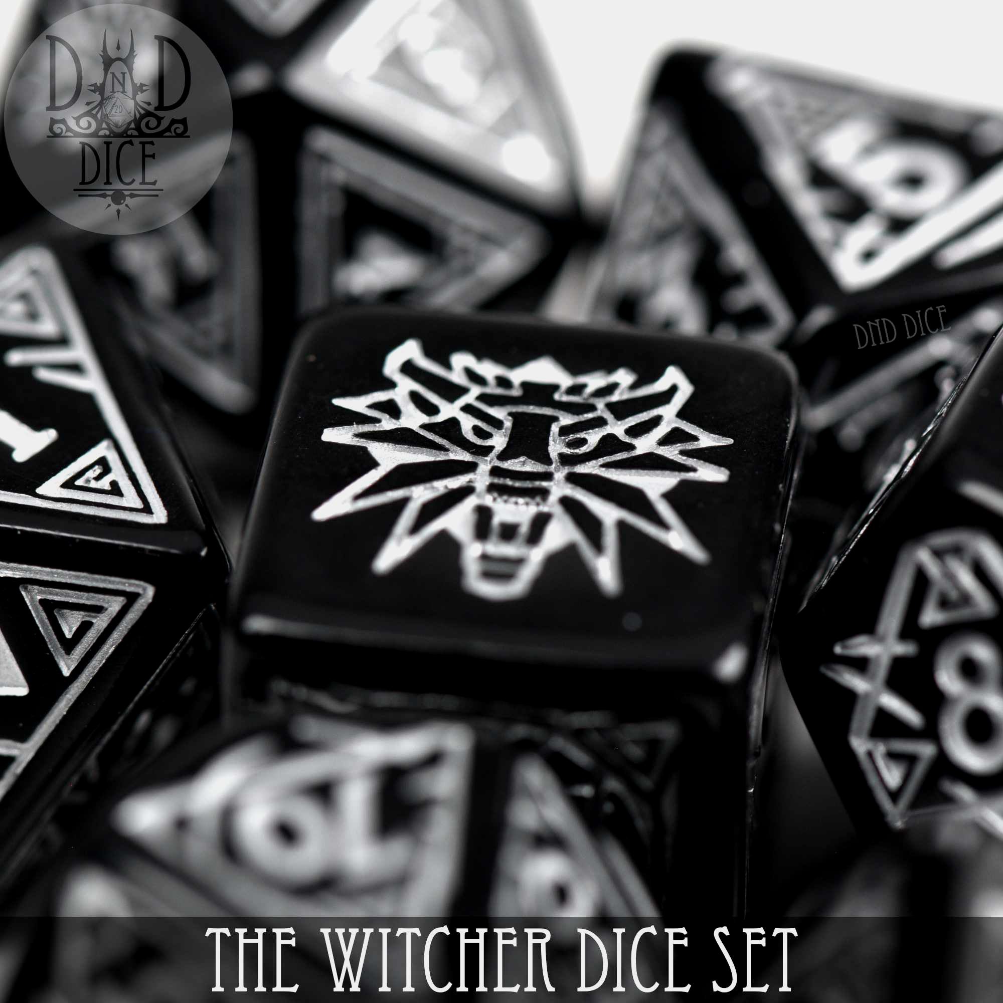 The Witcher Dice Set and Coin - Geralt - Bards & Cards