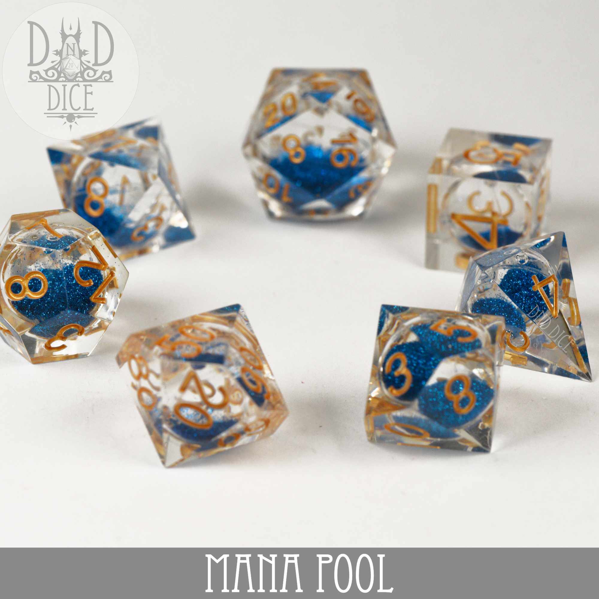 Mana Pool Liquid Core Dice Set - Bards & Cards