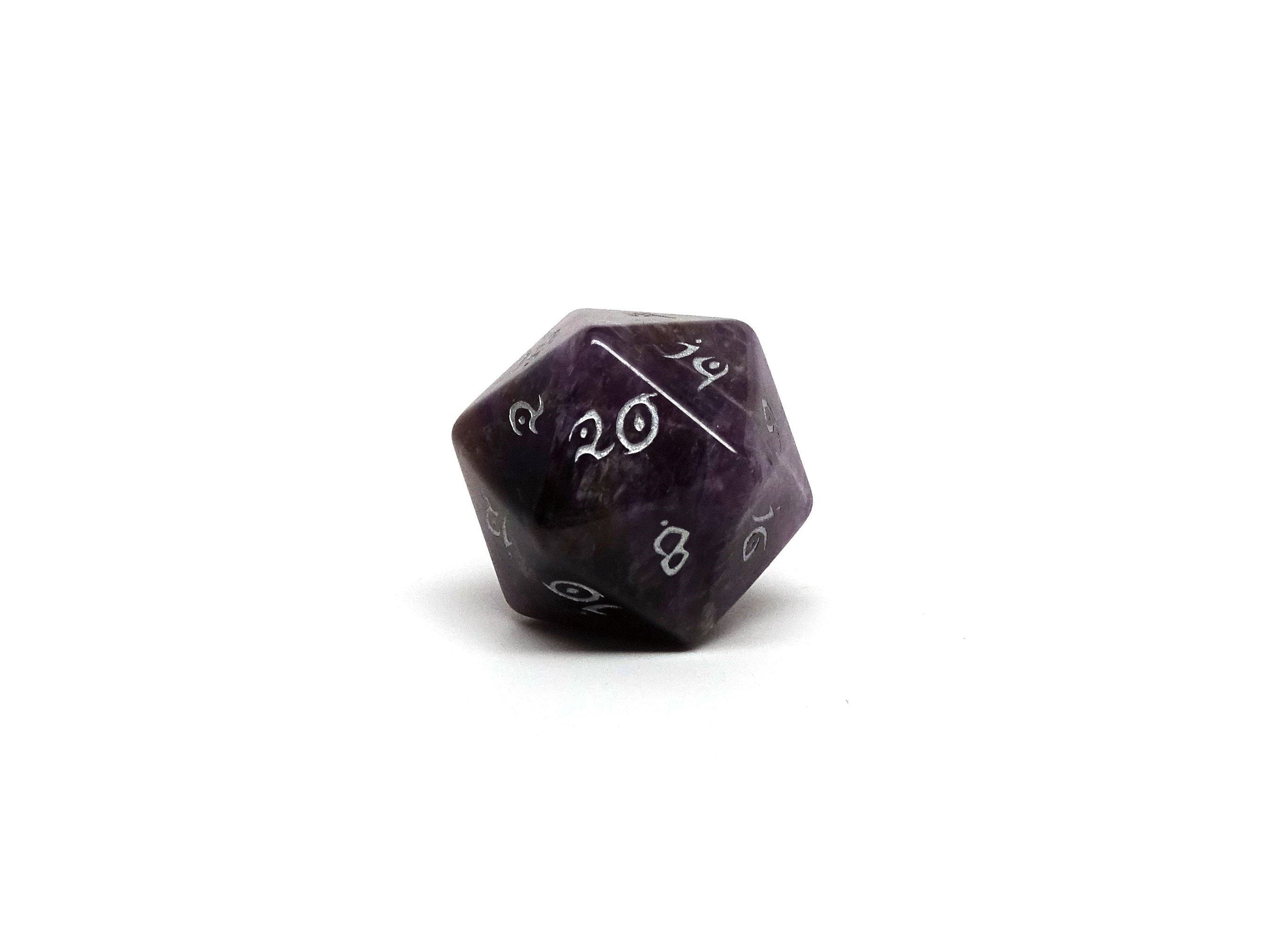 Amethyst D20 Dice Single - Elvenkind Font - Bards & Cards