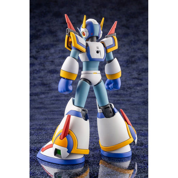 KOTOBUKIYA Plastic Model Kits: Mega Man X - Mega Man X (X4 Force Armor X) 1/12 Scale Model Kit - Bards & Cards