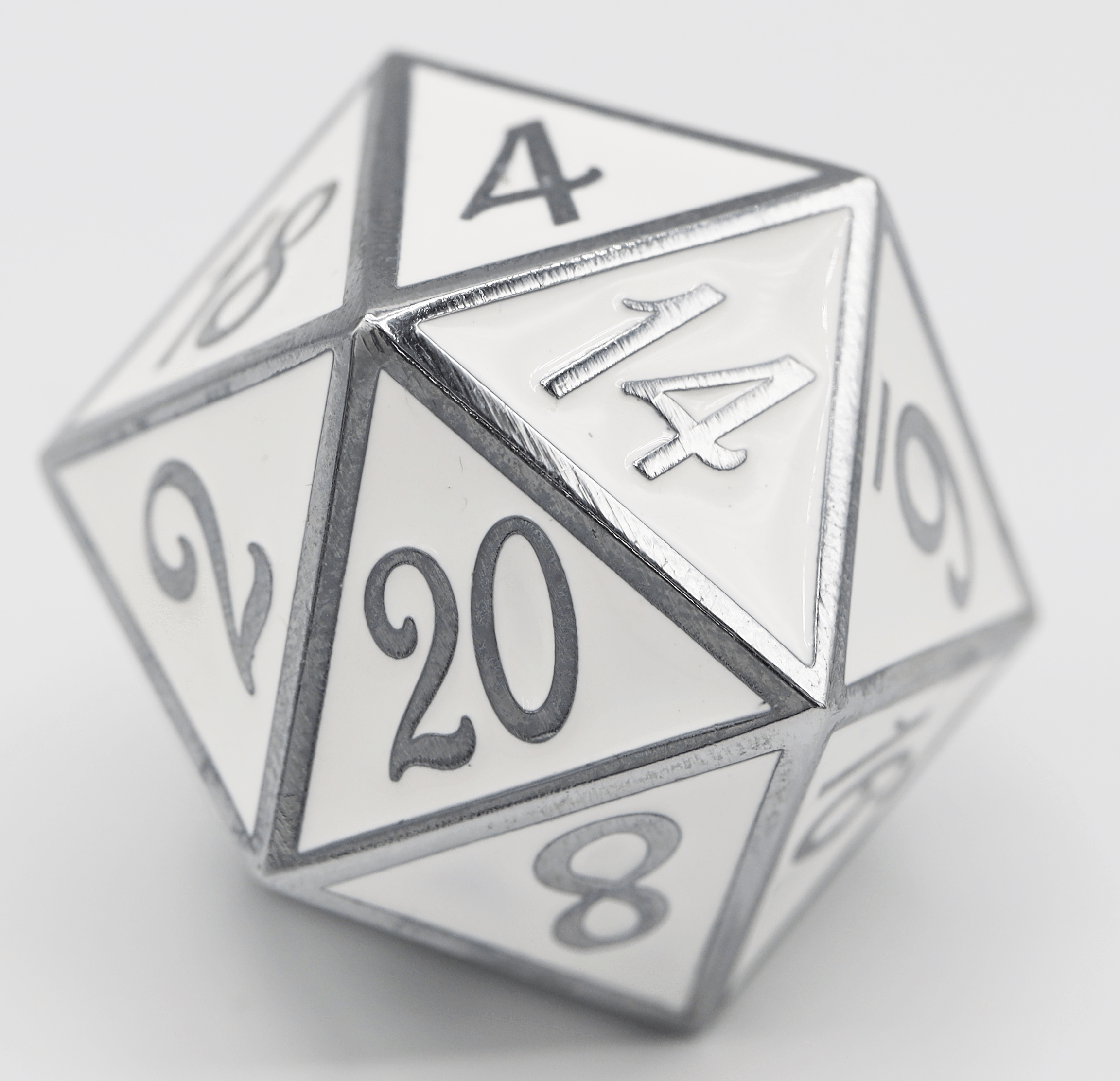 35mm Metal D20 - Silver with White - Bards & Cards