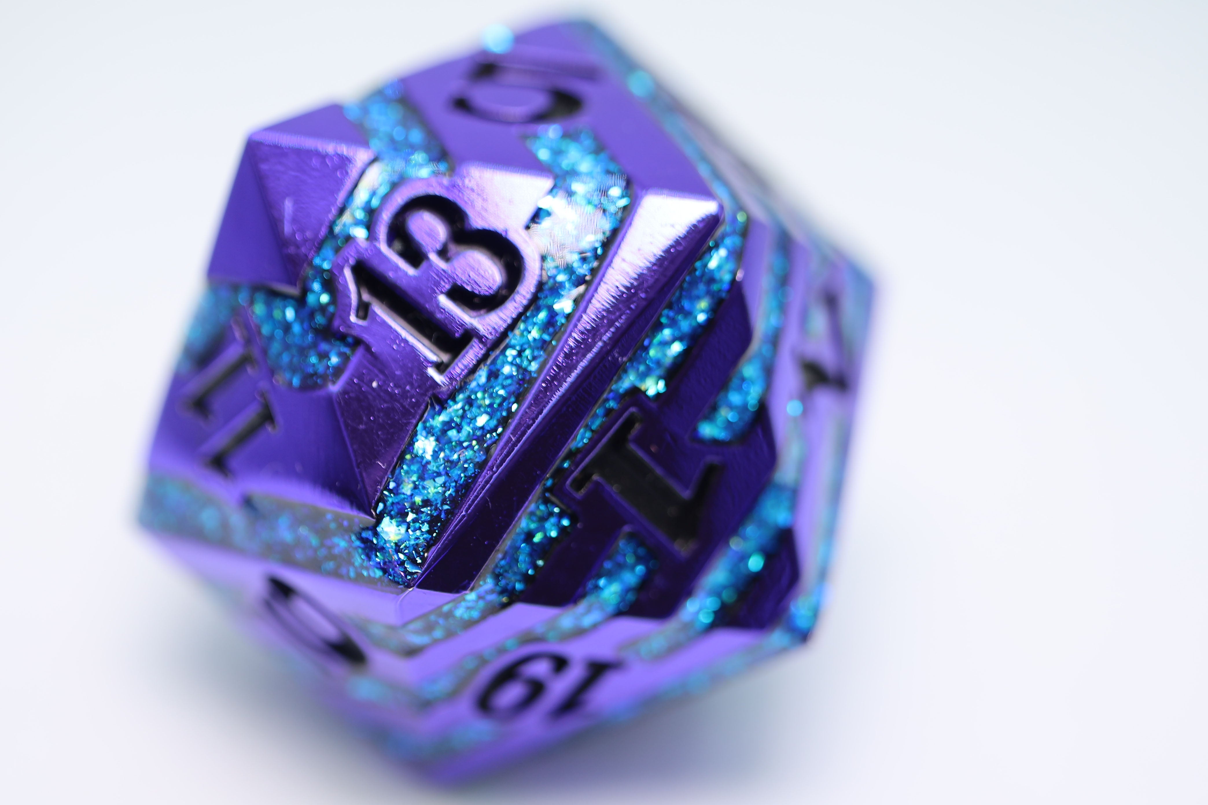 35mm Metal D20 - Purple with Blue Mica - Bards & Cards