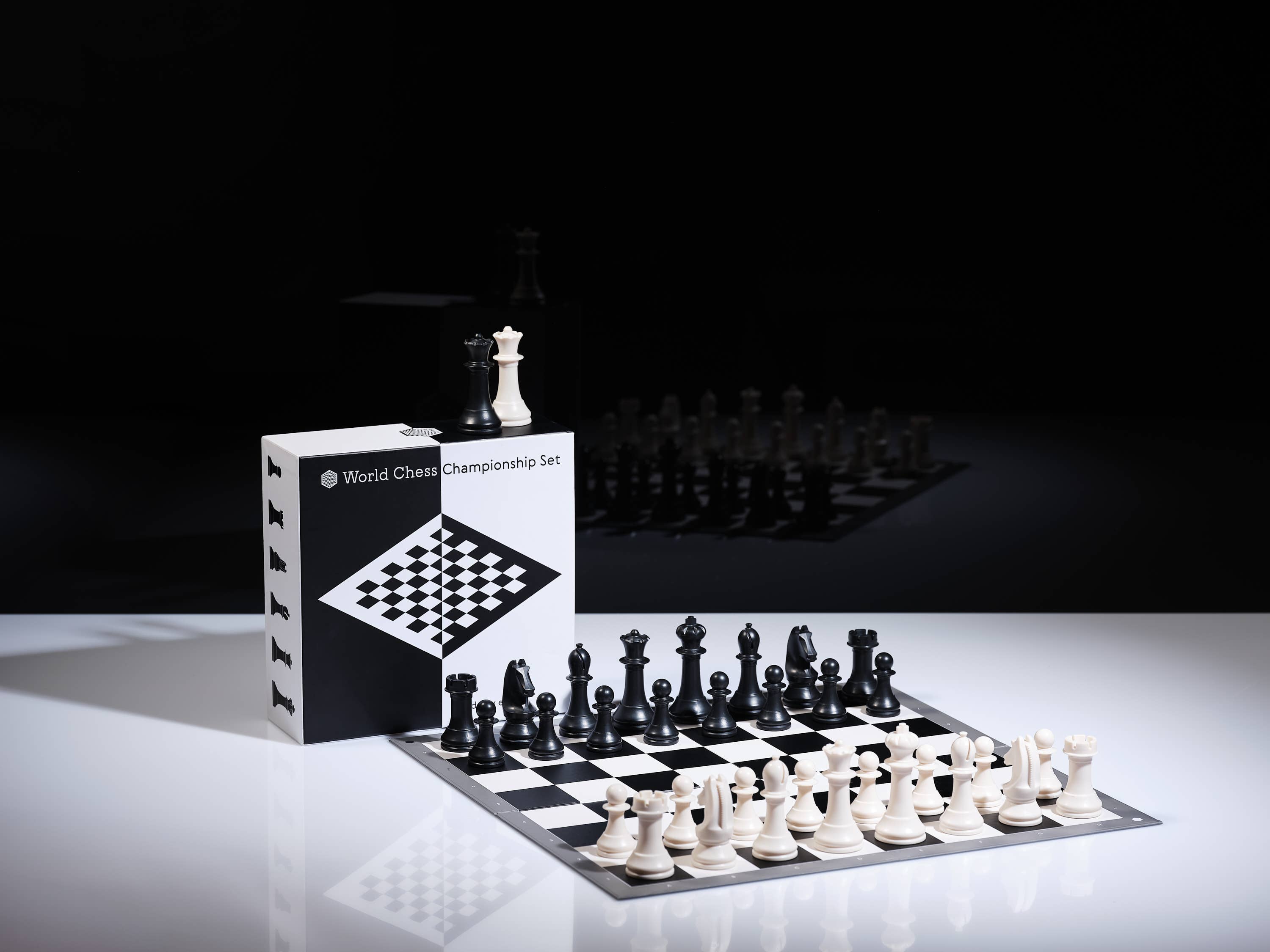 Chess Set - World Championship Chess Set - Bards & Cards